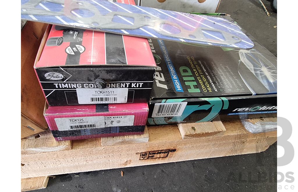 Assorted Job Lot - Pallet of Assorted Car Part ETC
