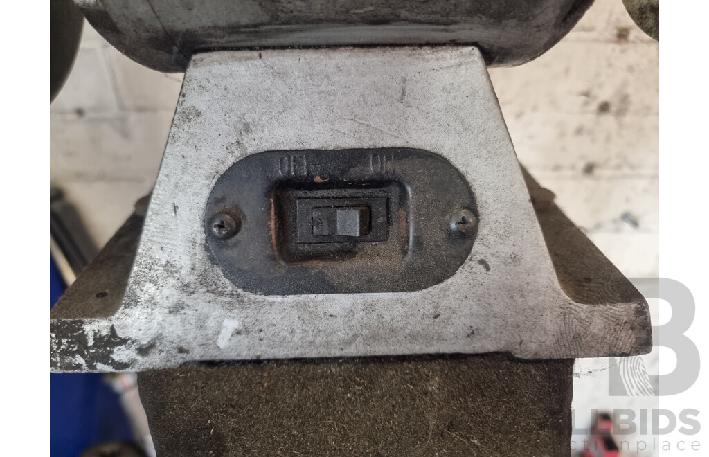 Ryobi, Pedestal Mounted Bench Grinder