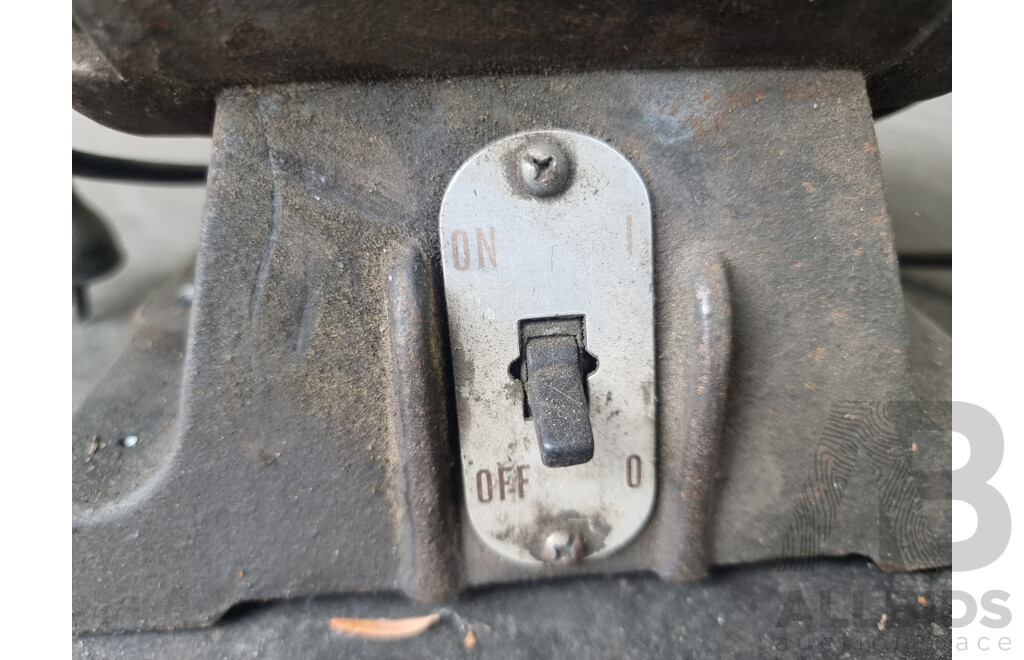 SKIL 150mm Bench Grinder