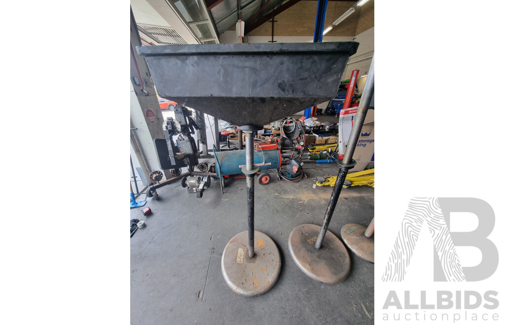 Assorted Job Lot - Oil Stands & Oil Tubs ETC