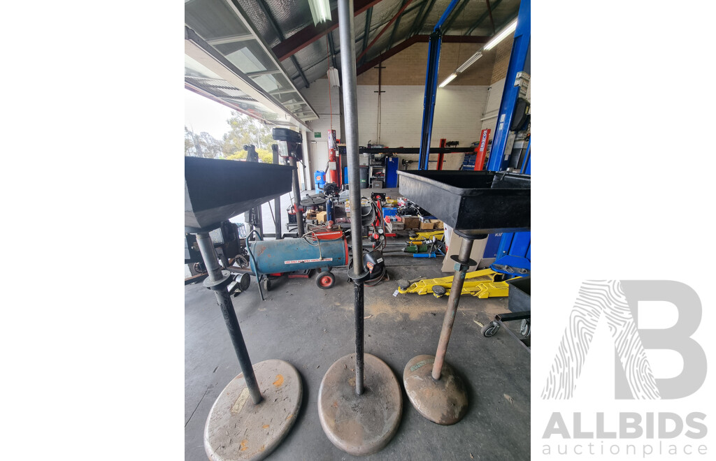 Assorted Job Lot - Oil Stands & Oil Tubs ETC