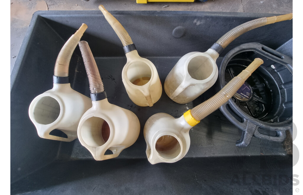 Assorted Job Lot - Plastic Oil Filler Cans & Plastic Oil Tubs ETC
