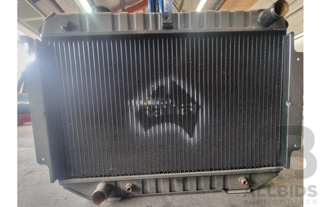 Radiator to Suit Falcon