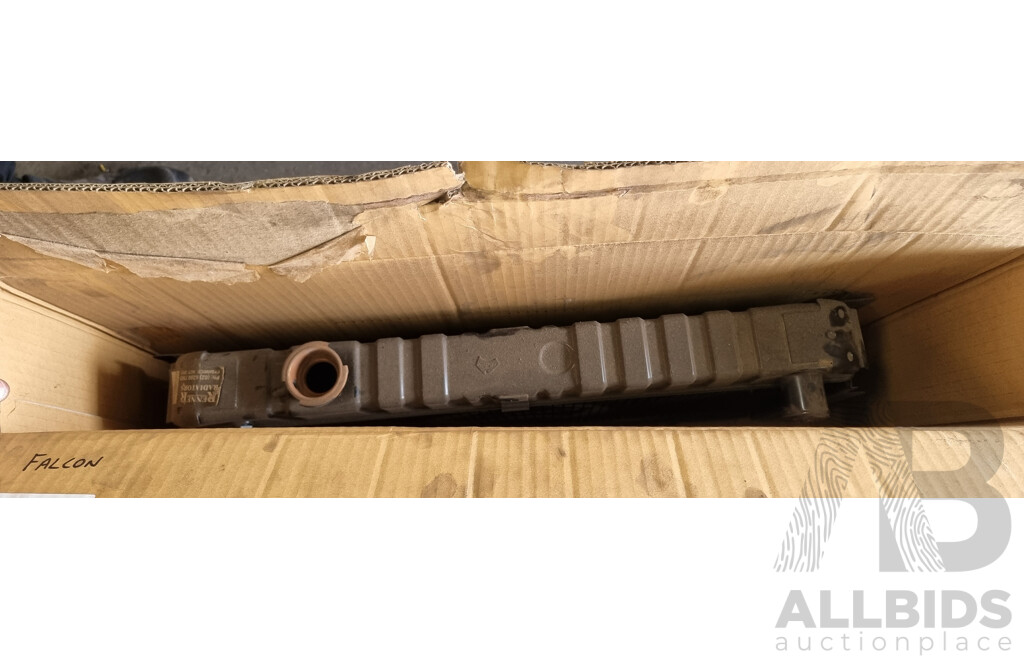 Radiator to Suit Falcon