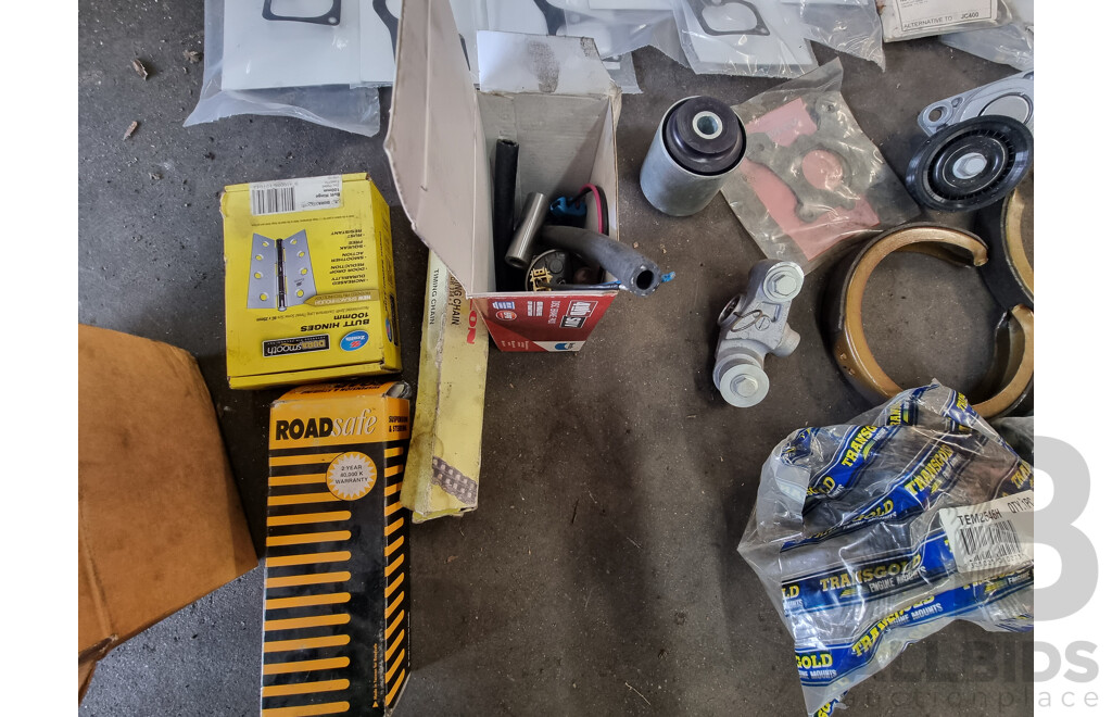 Assorted Job Lot - Crate of Car Parts ETC