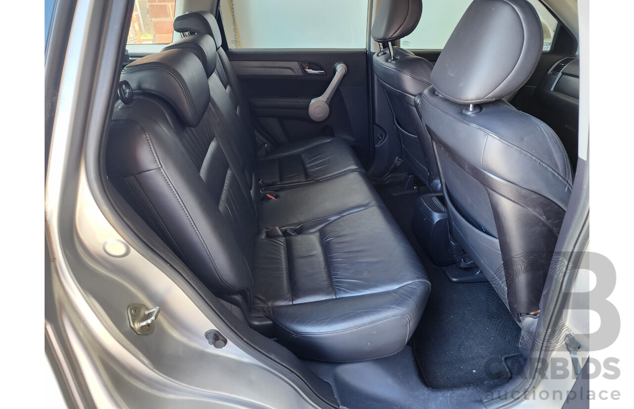 9/2007 Honda CRV (4x4) Luxury MY07 4d Wagon Silver 2.4L