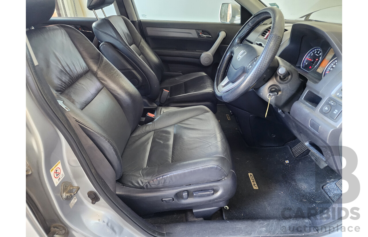 9/2007 Honda CRV (4x4) Luxury MY07 4d Wagon Silver 2.4L