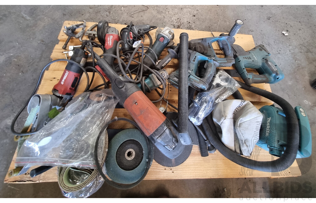 Assorted Job Lot - Pallet of Corded / Battery Operated Power Tools & Accessories ETC