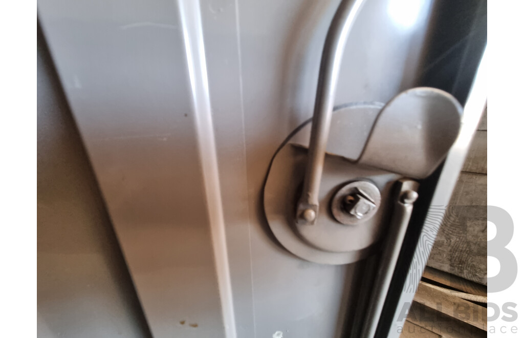 Roksteel Free Standing Single Locker