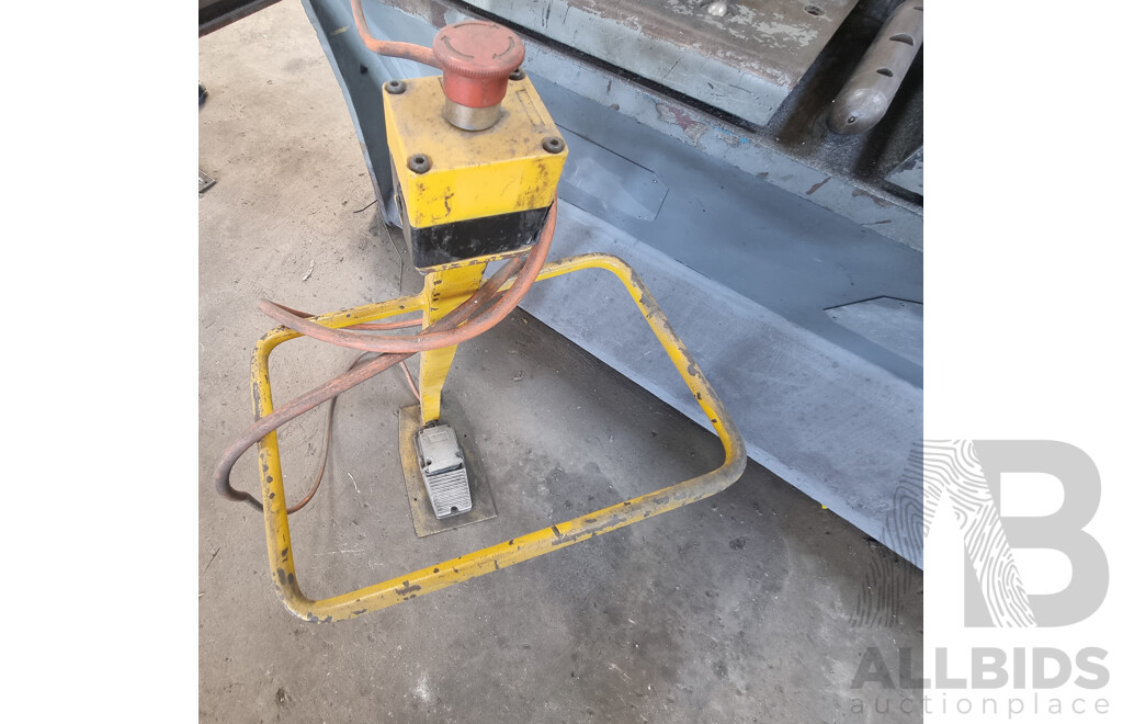 09/2006, CMT AU 4 X 2500, Industrial Hydraulic Sheer Guillotine Machine