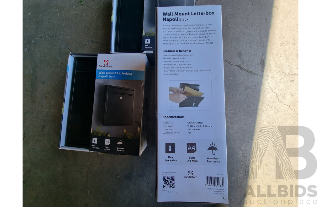 Quantity of 3 Sandleford Wall Mounted Letterboxes