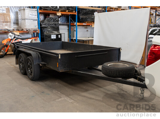 09/2020, MechID Dual Axle10x6 Box Trailer with Swinging Tail Gate & Inbuilt Loading Ramps
