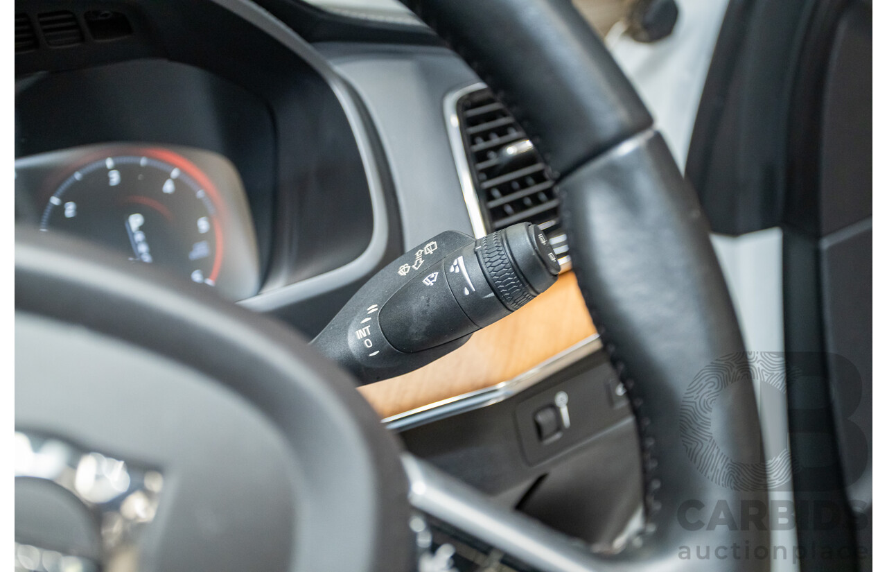 02/2018 Volvo XC90 D5 Inscription (AWD) 256 MY17 4D Wagon Crystal White Pearl Turbo Diesel 2.0L