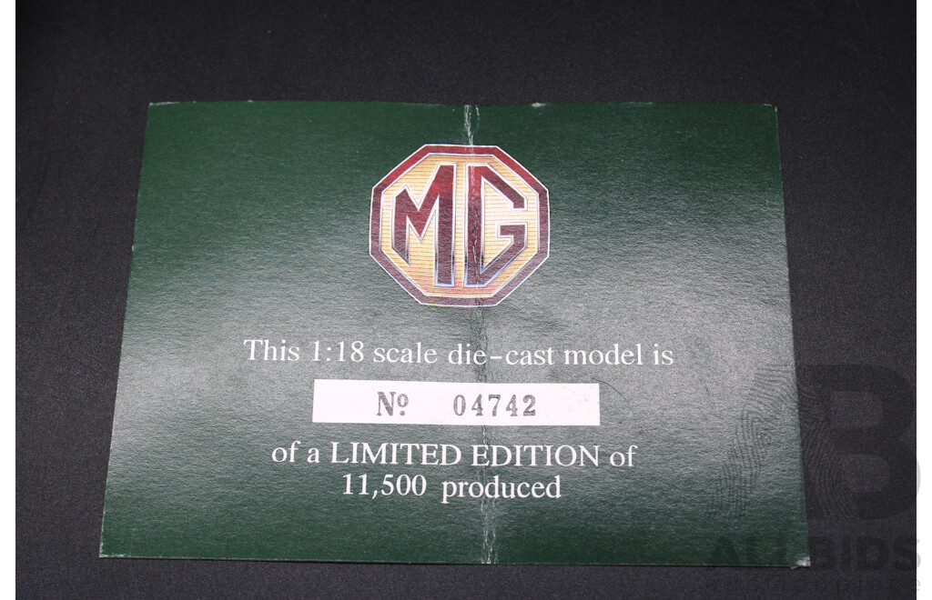 CORGI 95105 1:18 MG Scale Die-cast Model - Limted Edition