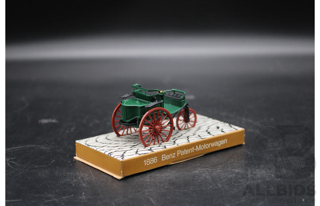 1886 Benz Patent-Motorwagen Model Car