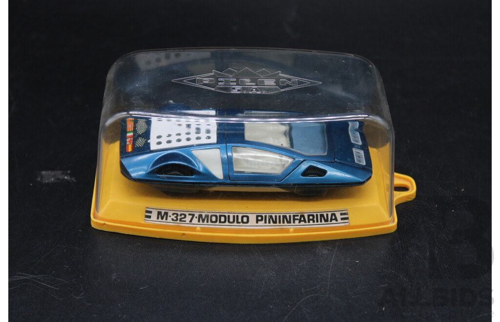 PILEN M-327 Modulo Pininfarina Model Car