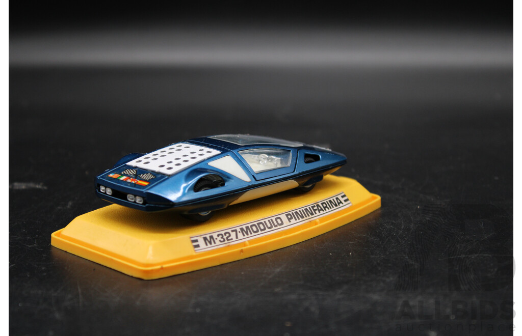 PILEN M-327 Modulo Pininfarina Model Car
