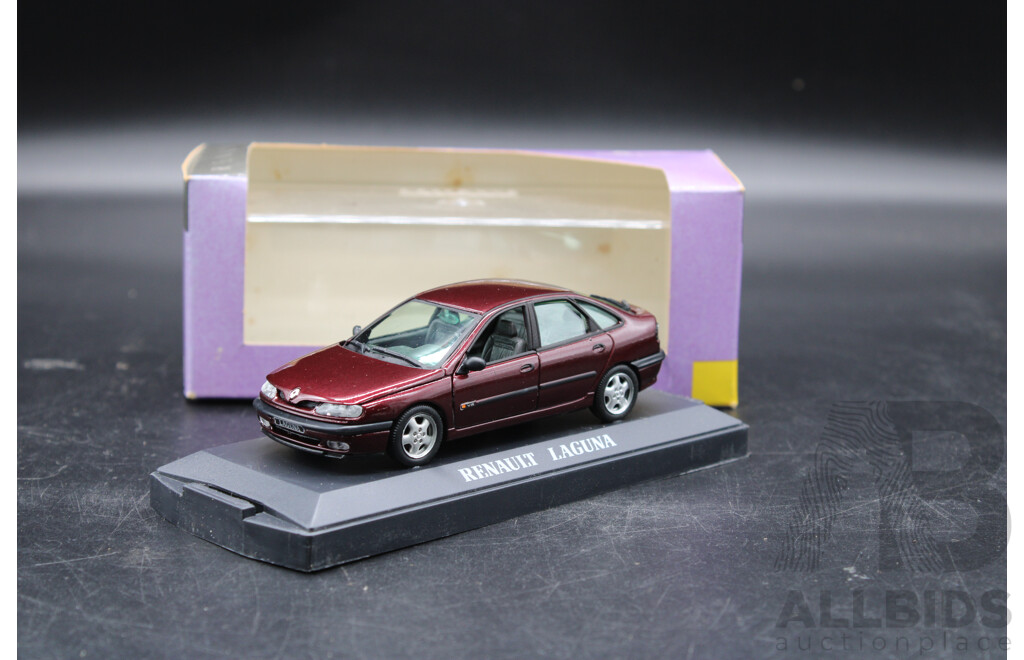 VITESSE IUV Renault Laguna 1:43 Model Car