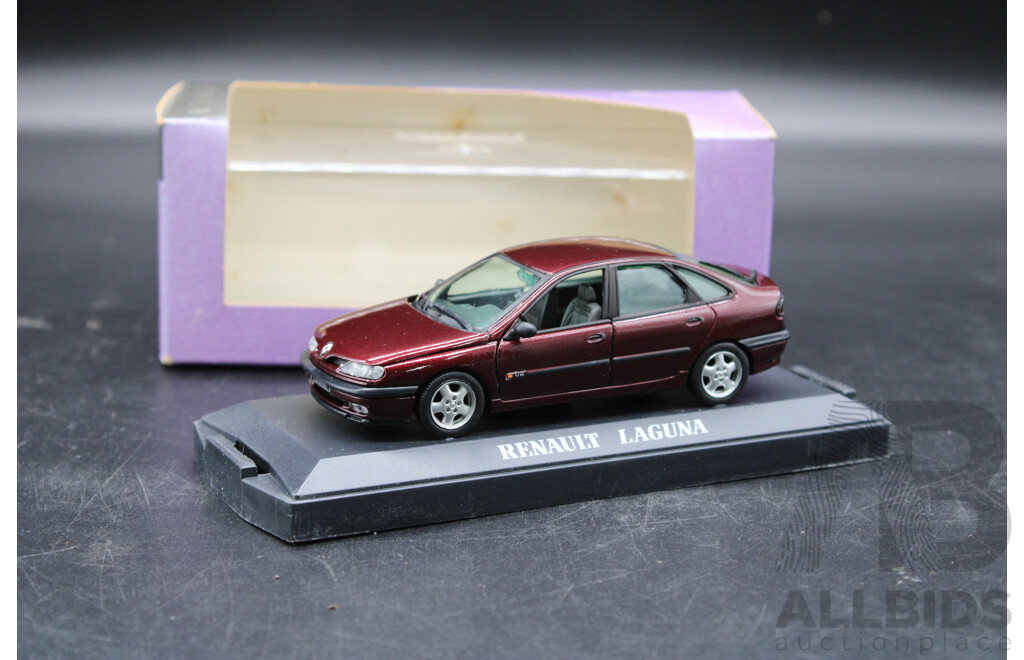 VITESSE IUV Renault Laguna 1:43 Model Car