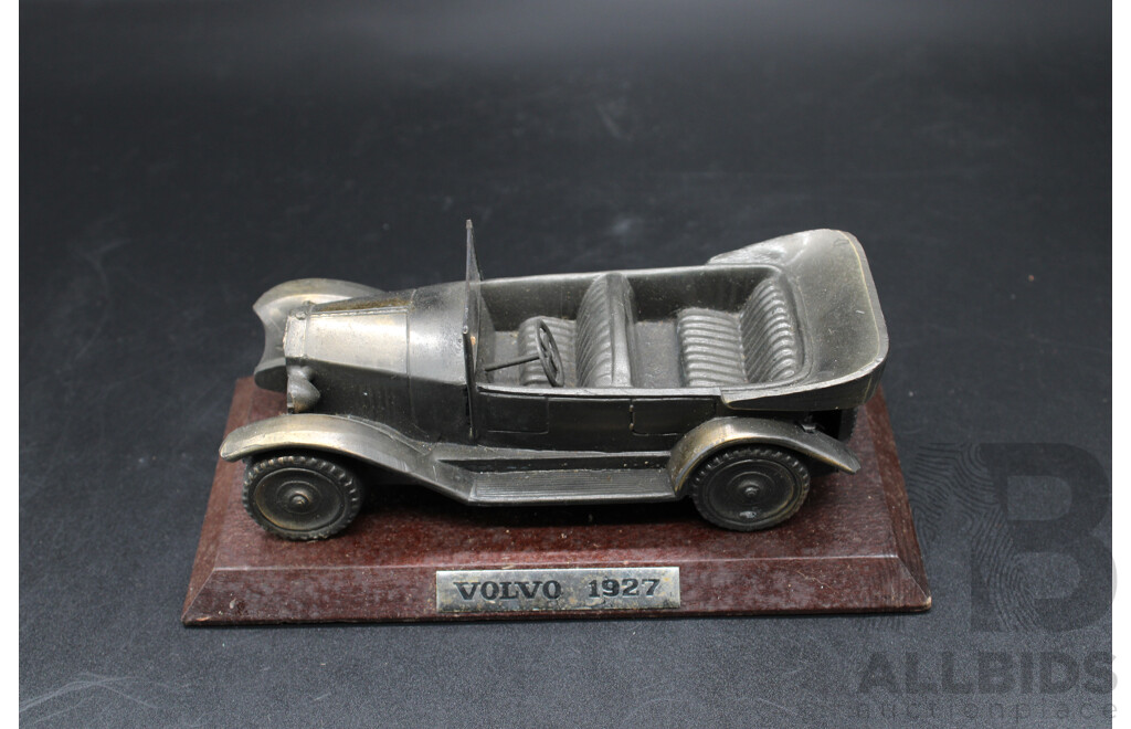 VOLVO PV4 1927 Metal on Base Model Car