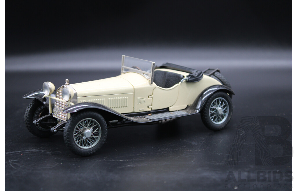 TOGI 1:23 Alfa Romeo 6C 1750 GS Model Car