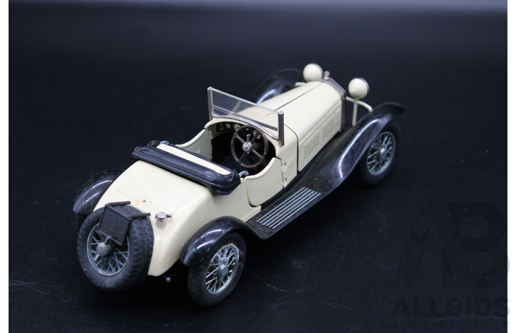 TOGI 1:23 Alfa Romeo 6C 1750 GS Model Car