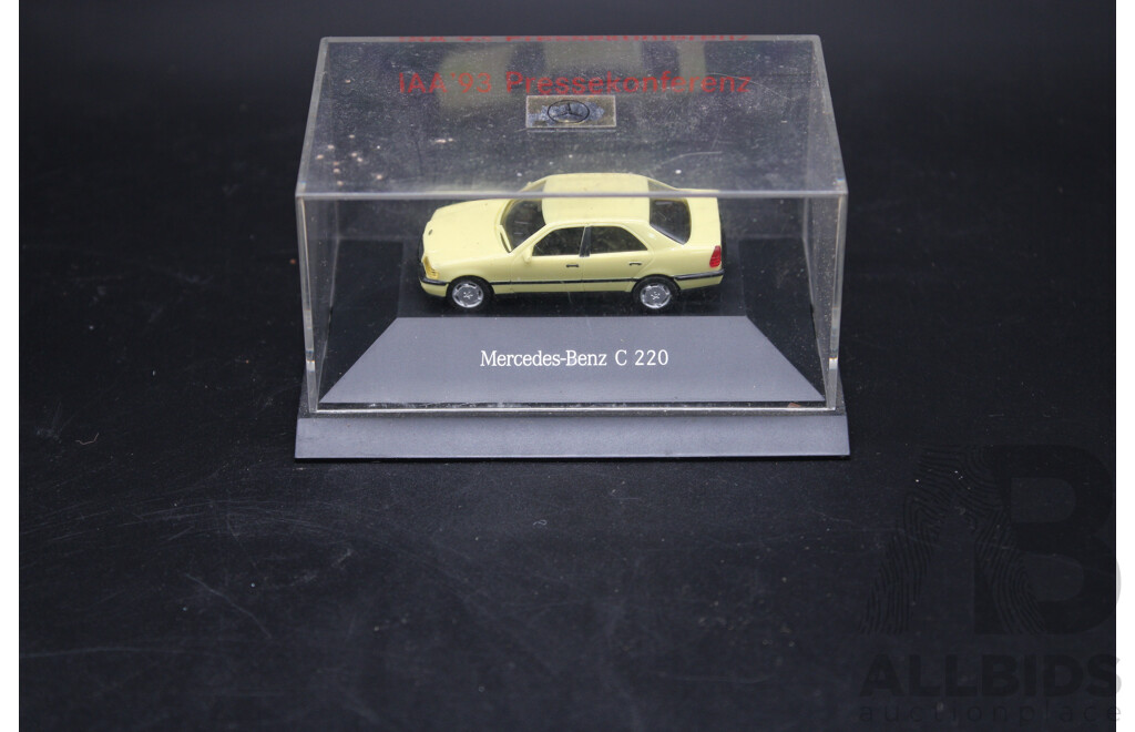 RVX 4WD Die Cast Metal Car & Seat Ibiza 1:43 Model Car & Mercedes-Benz C220 1:87 Model Car
