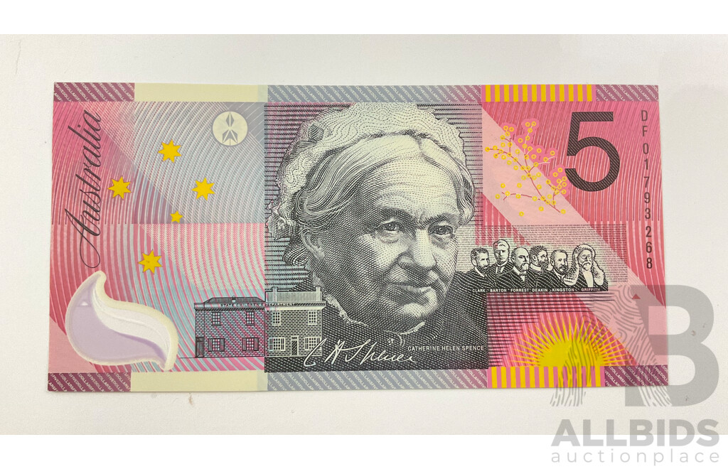 Australian 2001 McFarlane Evans $5 Note. DF01 793268, R219 UNC