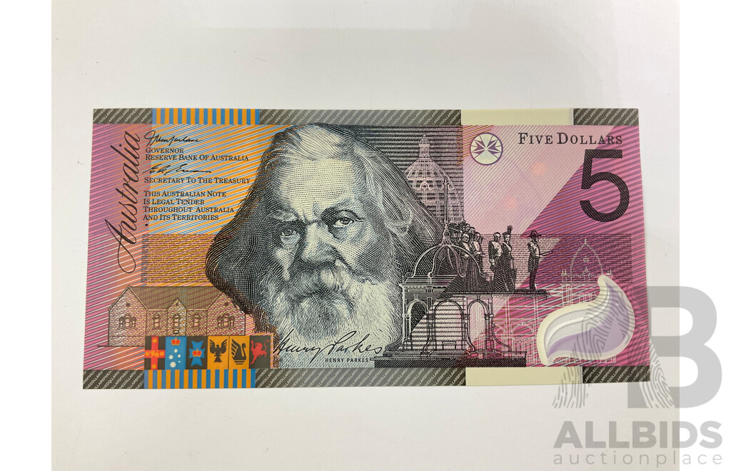 Australian 2001 McFarlane Evans $5 Note. DF01 793268, R219 UNC