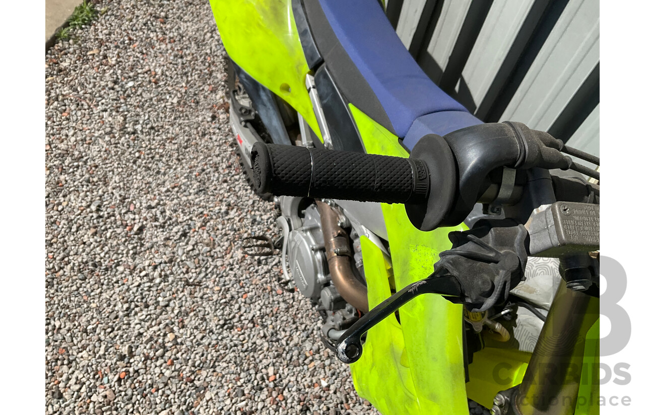 2019 Yamaha YZ450 Dirt Bike