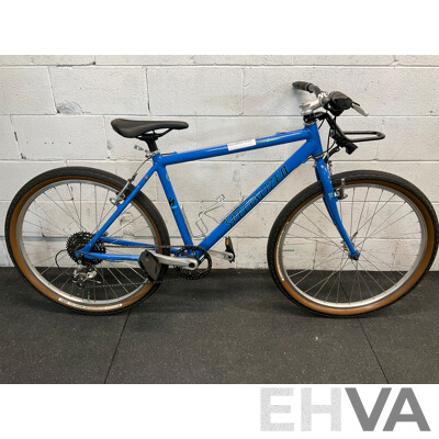 SPECIALIZED Rockhopper Mountain Bike