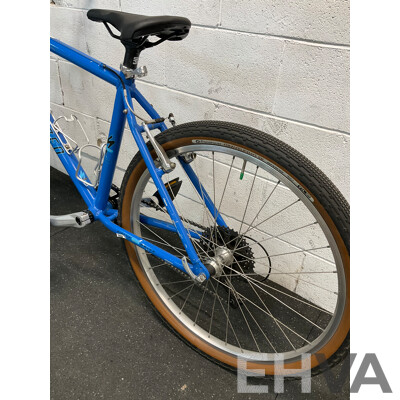 SPECIALIZED Rockhopper Mountain Bike