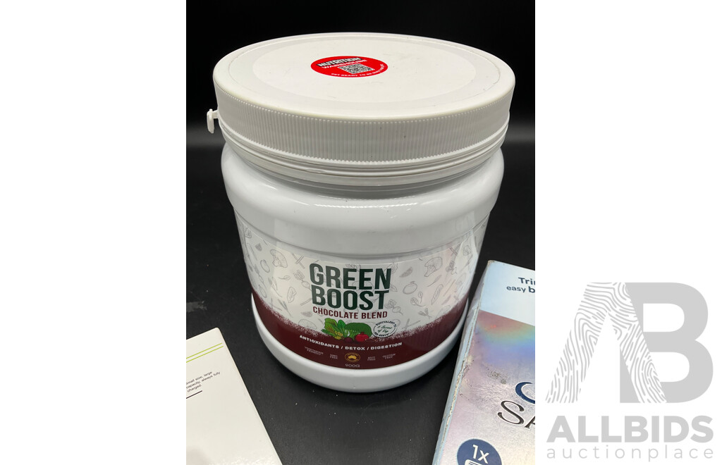 Magnetic Wireless Charging Power Bank, GREEN BOOST Blend Superfood Powder and SILK Trimmer & Razor - Lot of 3