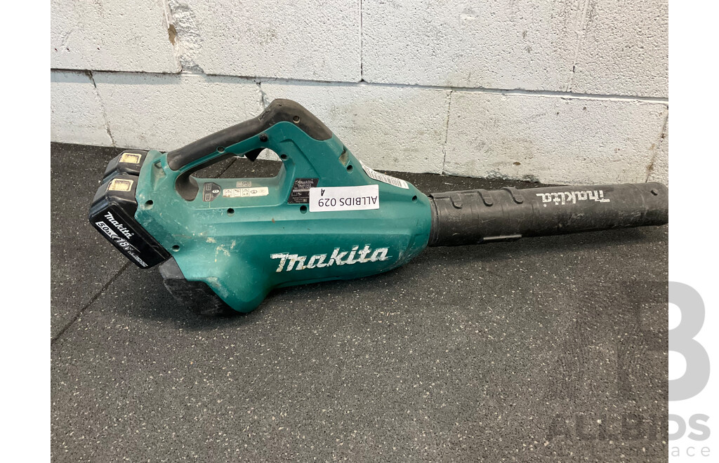 MAKITA (DUB362)  Twin 18V (36V) Li-Ion LXT Brushless Blower with 3.0Ah and 5.0Ah Battery