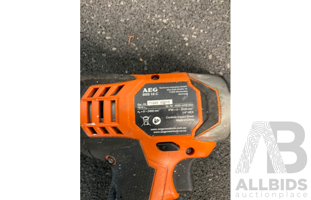 AEG 18V Power Tools - Impact Driver (BBS18C), Angle Grinder (BEWS 18-125X), Battery Charger and Bag - Lot of 4