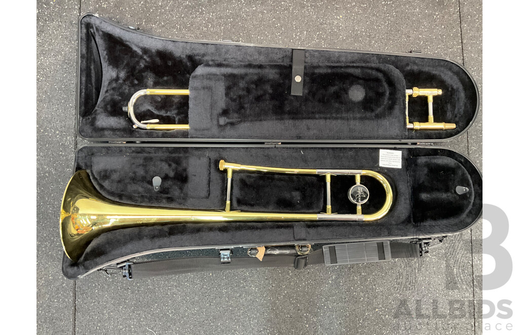 BACH ARISTROCRAT Trenor Trombone with Case