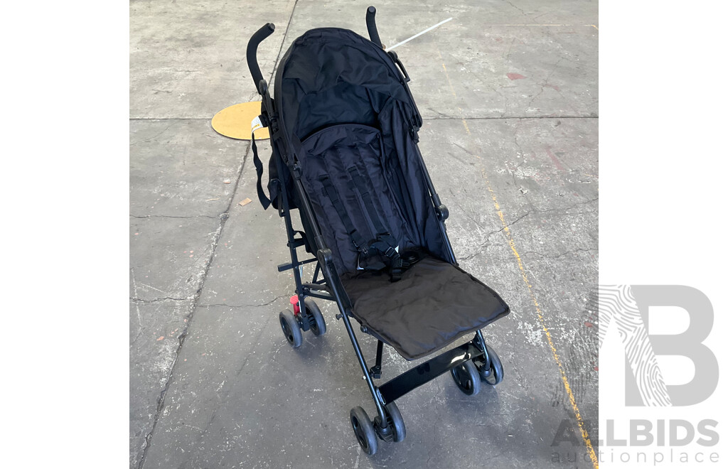 BLUEY 's Book of Games and 6 Puzzle Pack & Dymples Stroller - Lot of 3