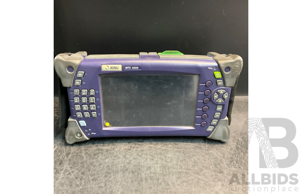 JDSU MTS4000 with VIAVI 4136MA Multiple Services Test Platform in Bag with Accessories