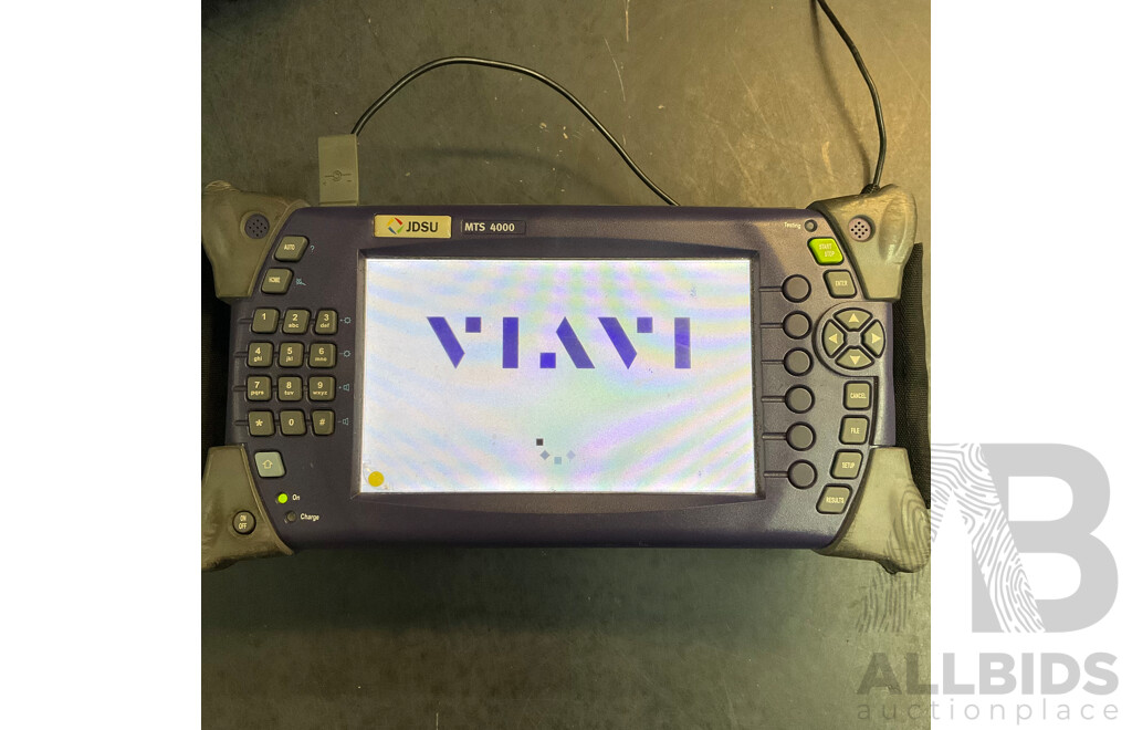 JDSU MTS4000 with VIAVI 4136MA Multiple Services Test Platform in Bag with Accessories