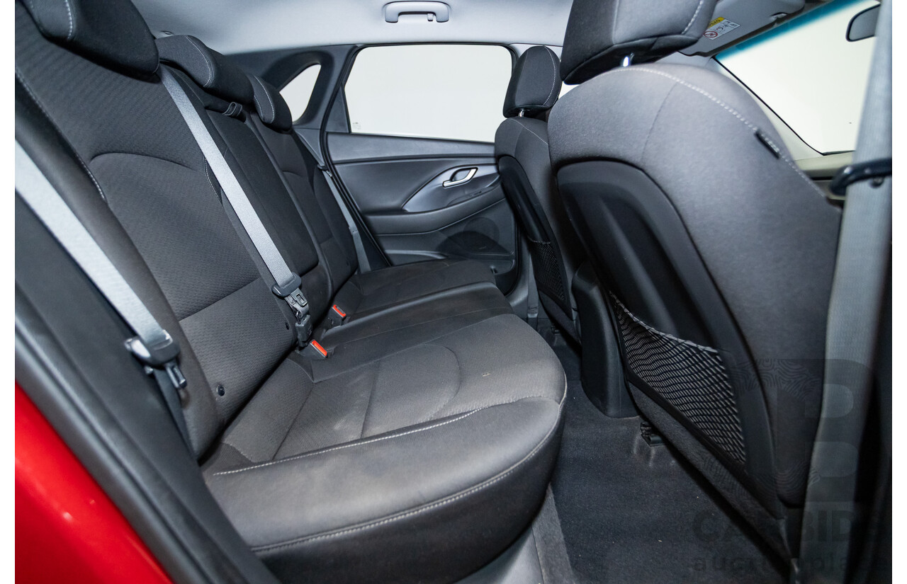 03/2018 Hyundai i30 ACTIVE (FWD) PD 4D Hatchback Fiery Red Mica 2.0L