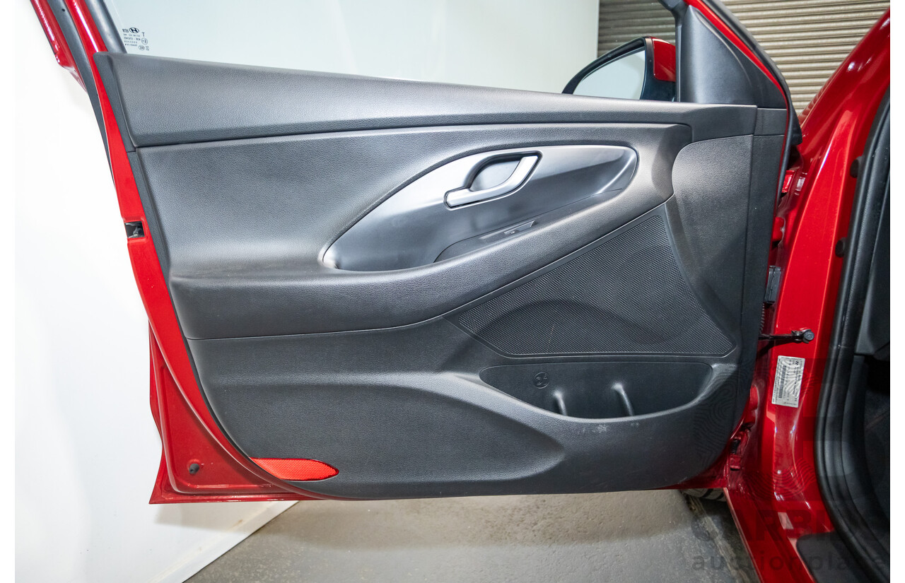 03/2018 Hyundai i30 ACTIVE (FWD) PD 4D Hatchback Fiery Red Mica 2.0L