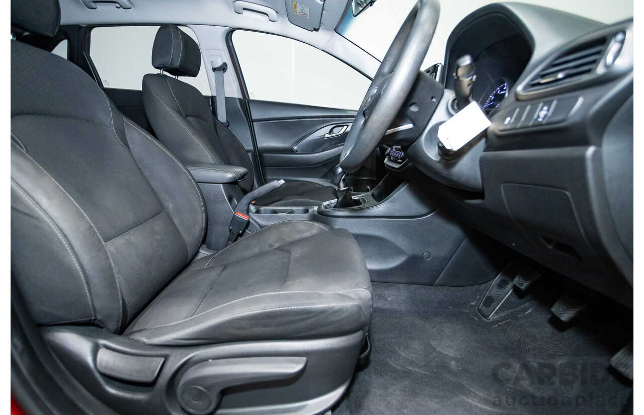 03/2018 Hyundai i30 ACTIVE (FWD) PD 4D Hatchback Fiery Red Mica 2.0L