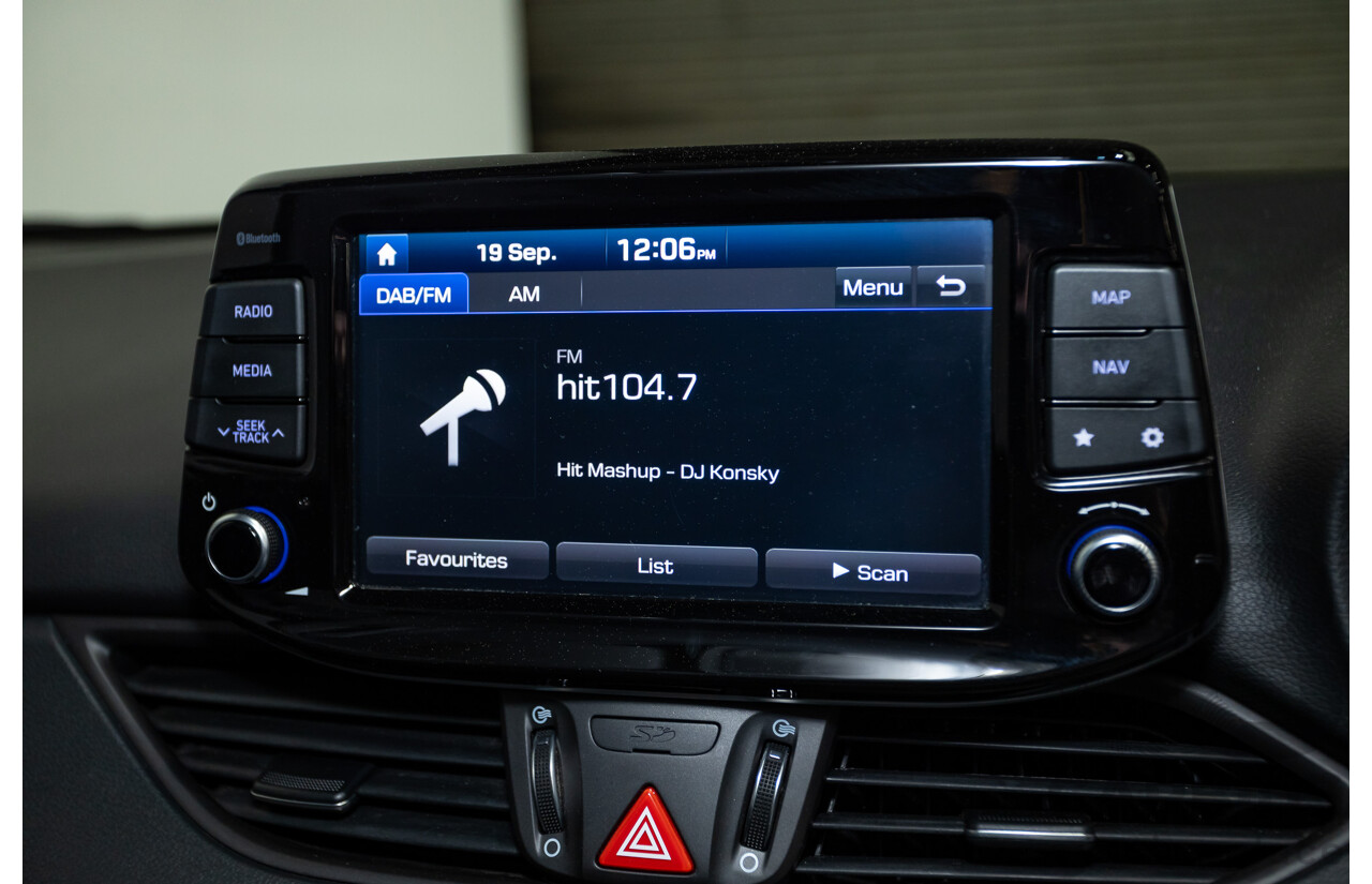 03/2018 Hyundai i30 ACTIVE (FWD) PD 4D Hatchback Fiery Red Mica 2.0L