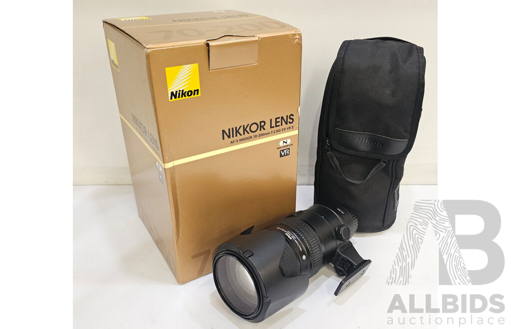 Nikon AF-S Nikkor 70-200mm F/2.8g Ed VR Lens