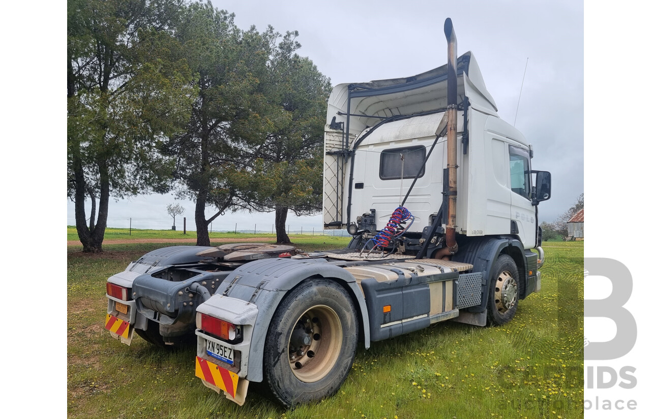 01/2001 Scania P114L 340 4x2 Short Combo Prime Mover With Turn Table