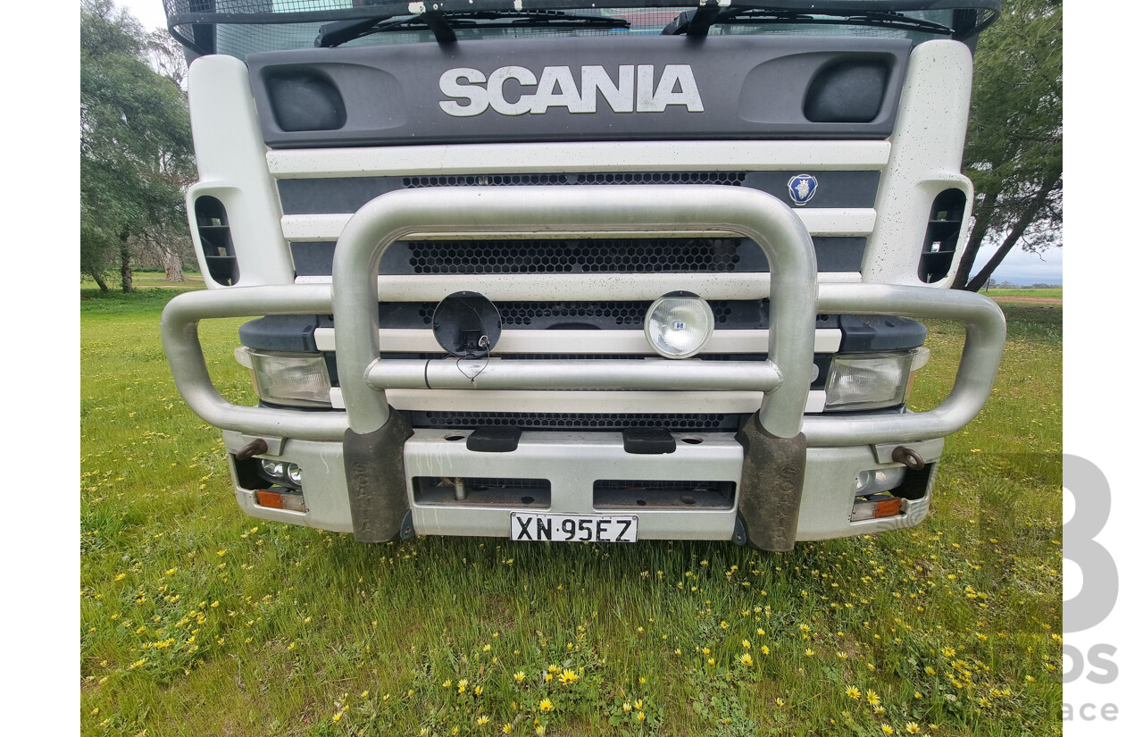 01/2001 Scania P114L 340 4x2 Short Combo Prime Mover With Turn Table