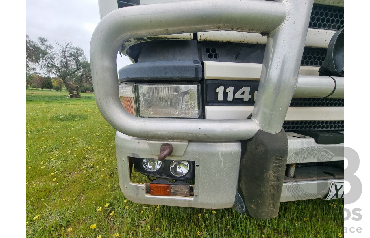 01/2001 Scania P114L 340 4x2 Short Combo Prime Mover With Turn Table