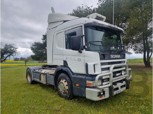 01/2001 Scania P114L 340 4x2 Short Combo Prime Mover With Turn Table