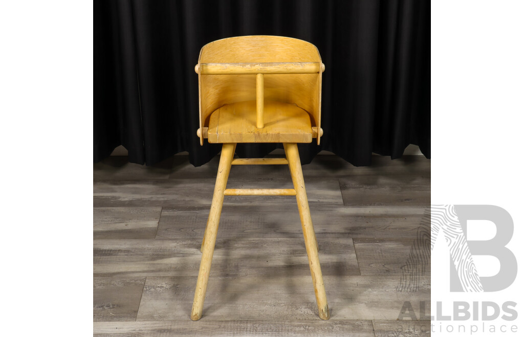 Modern Timber Childs High Chair by Anibou