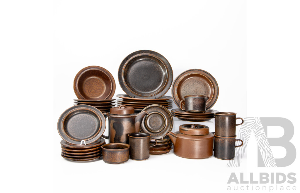 Collection 34 Pieces Mid Century Arabia Ruska Dinner Ware Including Coffee Pot